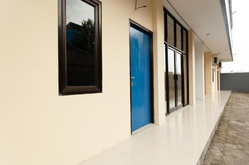 Richmond Guest House Cirebon Redpartner Extérieur photo